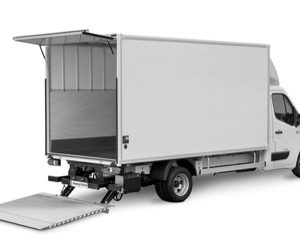 Alquilar Renault Master con Plataforma Elevadora en Navarra